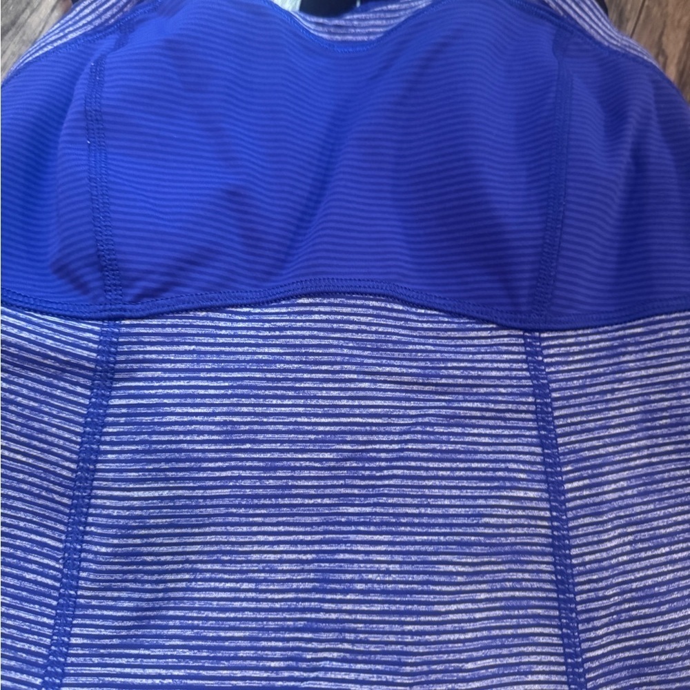 Lululemon People and Black Strappy yoga workout Top w built in bra Sz S - Picture 2 of 6